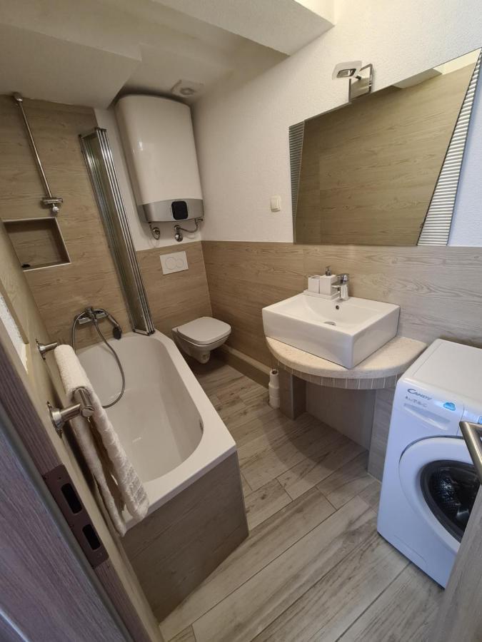 Apartments Rose1 Cres Zewnętrze zdjęcie